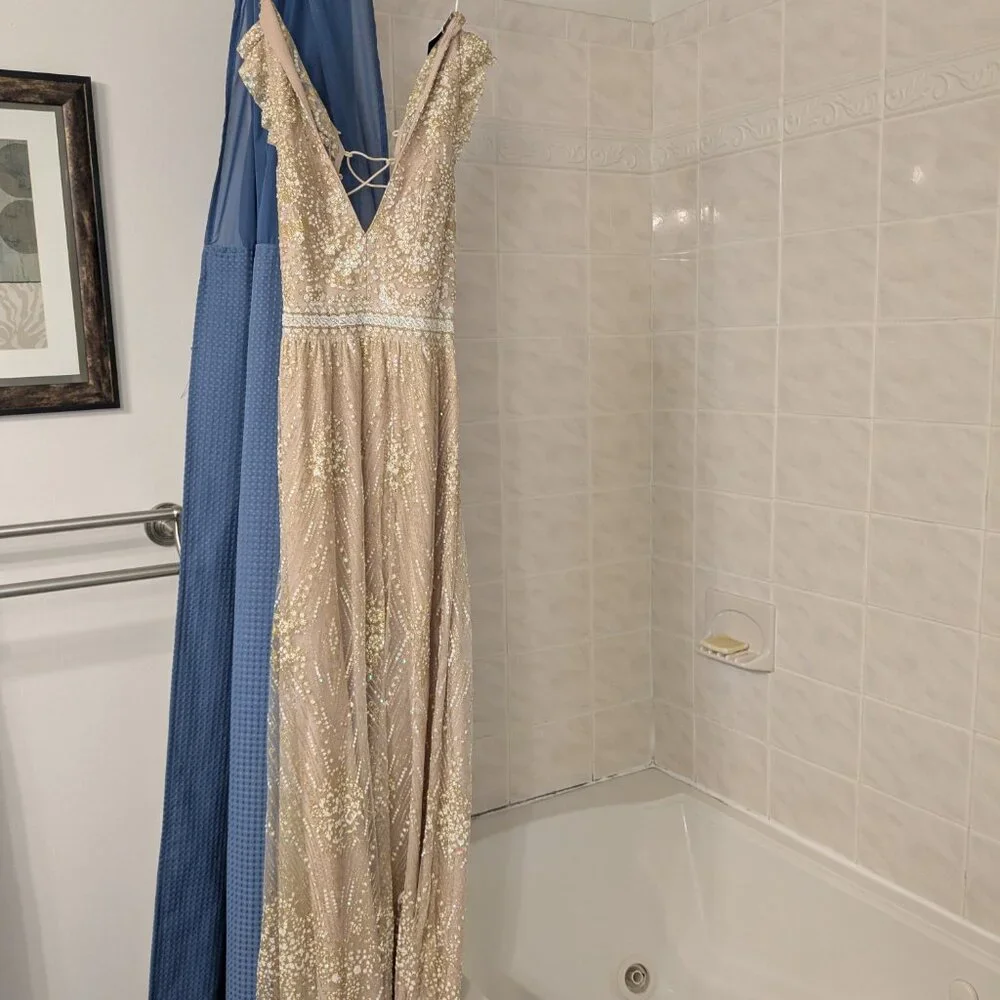 Hello Molly Gold on the Ceiling maxidress - Picture 4 of 6